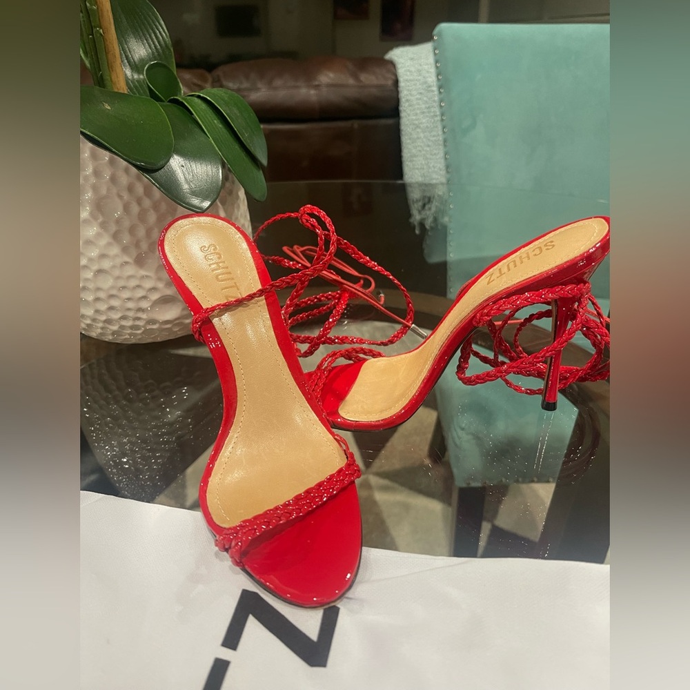 Schultz heels worn once size 5.5